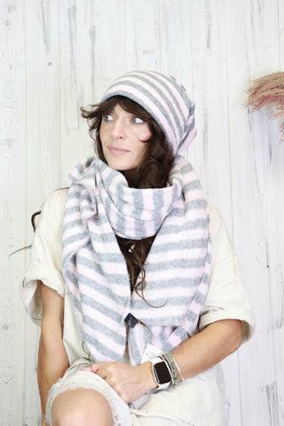 Stripe knit scarf (Pink and grey)