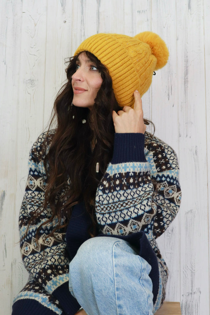 Pom pom knit beanie (Mustard)