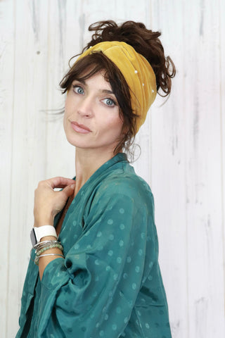 Velvet pearl headband (Mustard)