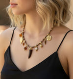 Horn and charm necklace (Gold)