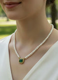 Green crystal and pearl necklace